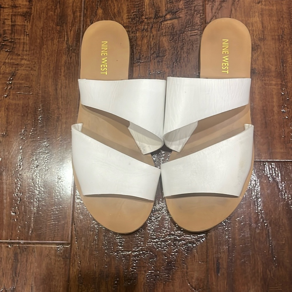 Women’s Nine West leather sandal